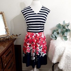 🤎5/$25 🤎Sandra Darren Striped Floral Midi Dress